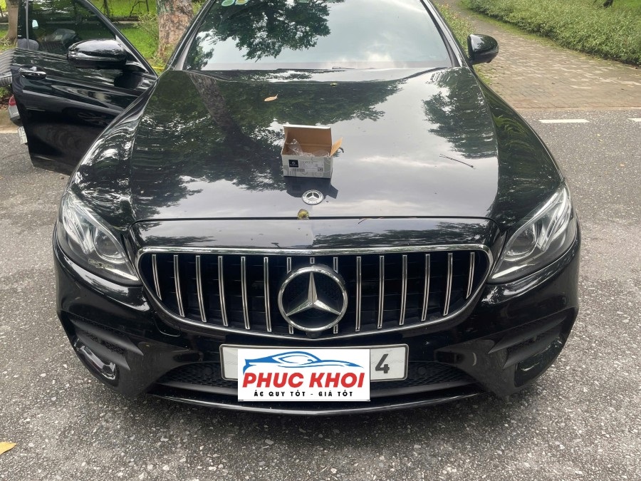 Thay ắc quy xe Mercedes E300 tận nơi ở Hưng Yên