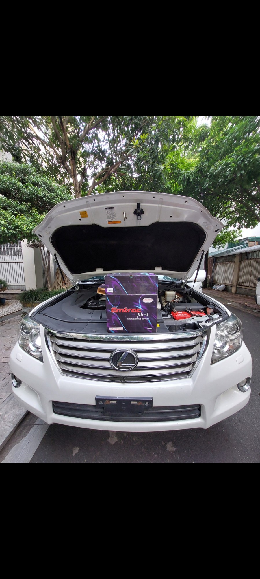 Thay ắc quy xe Lexus LX570 tận nơi ở Bắc Ninh